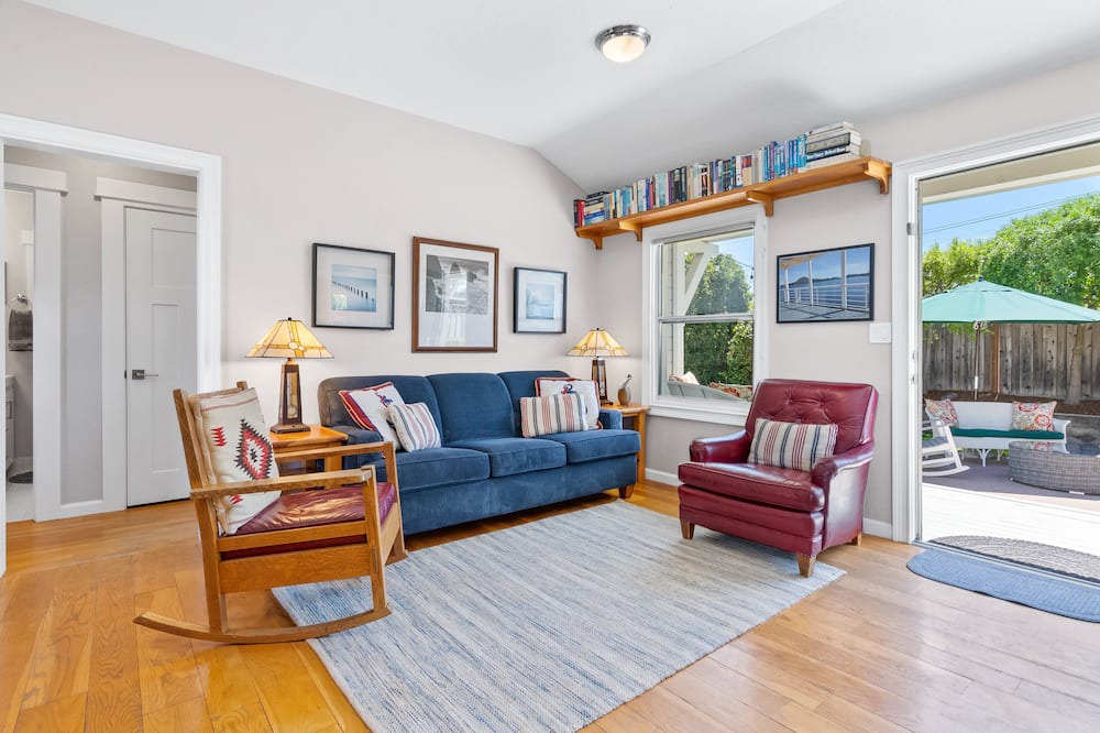 Photo of Livingroom in Opal Cliffs