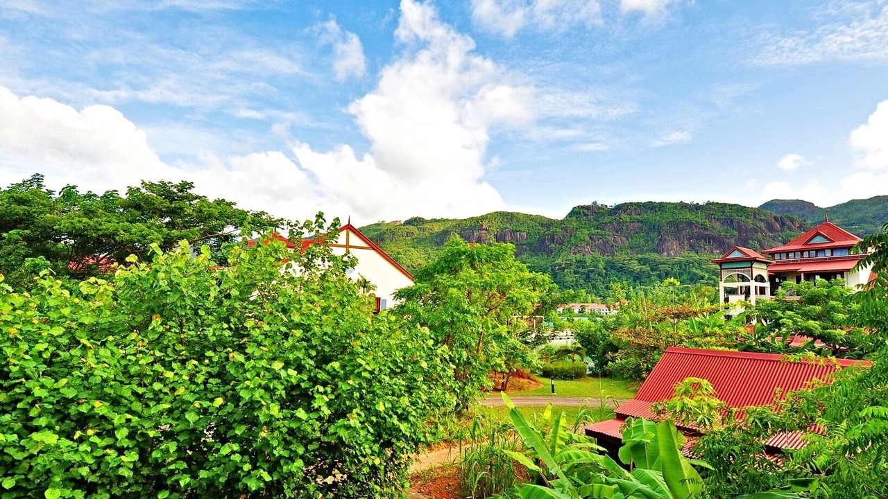 Photo of Others in Eden Island