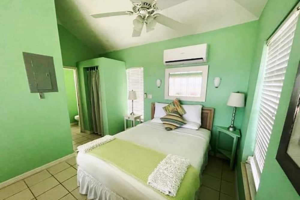 Photo of Bedroom in Conch Bar