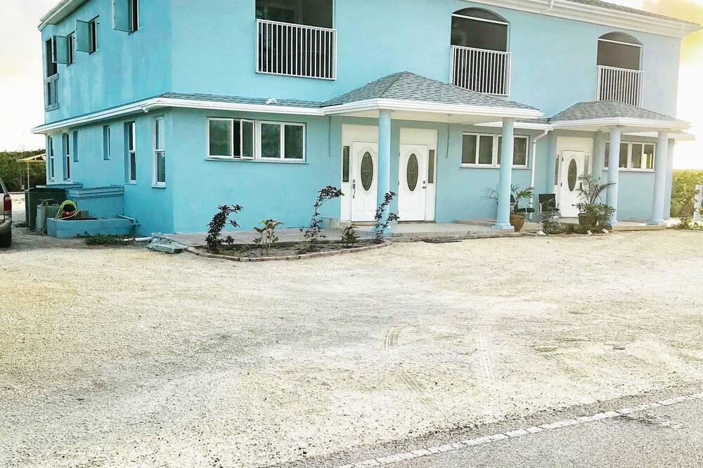 Photo of Outdoor in Conch Bar