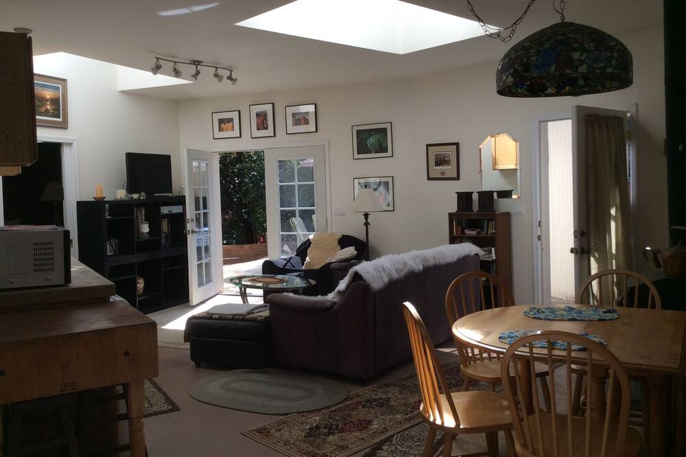 Photo of Livingroom in Scotts Valley