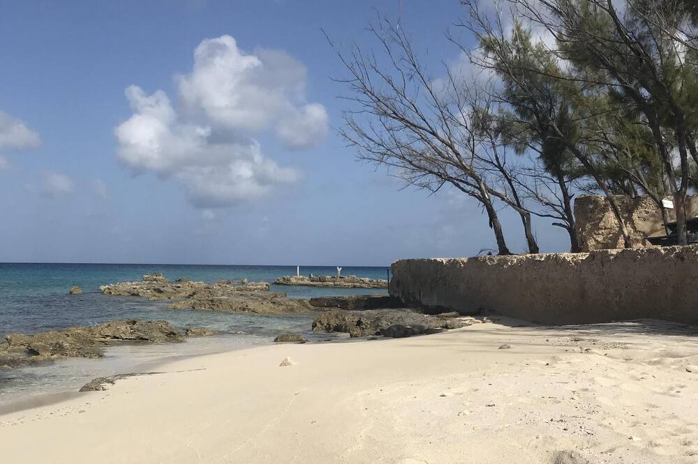 Photo of Others in Salt Cay