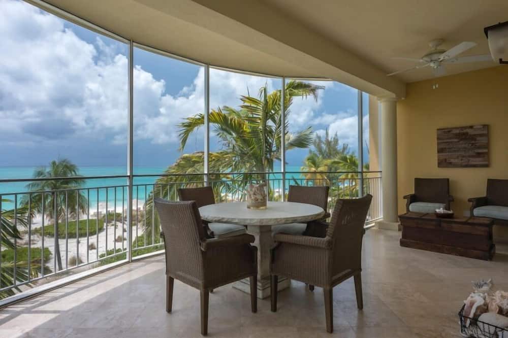 Photo of Outdoor in Grace Bay
