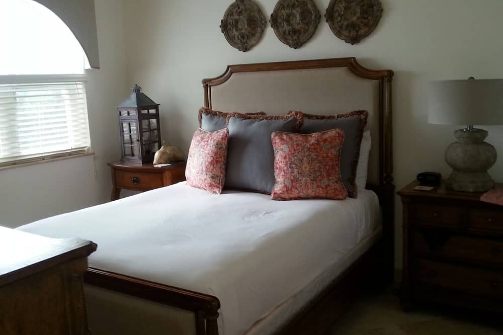 Photo of Bathroom in Grace Bay