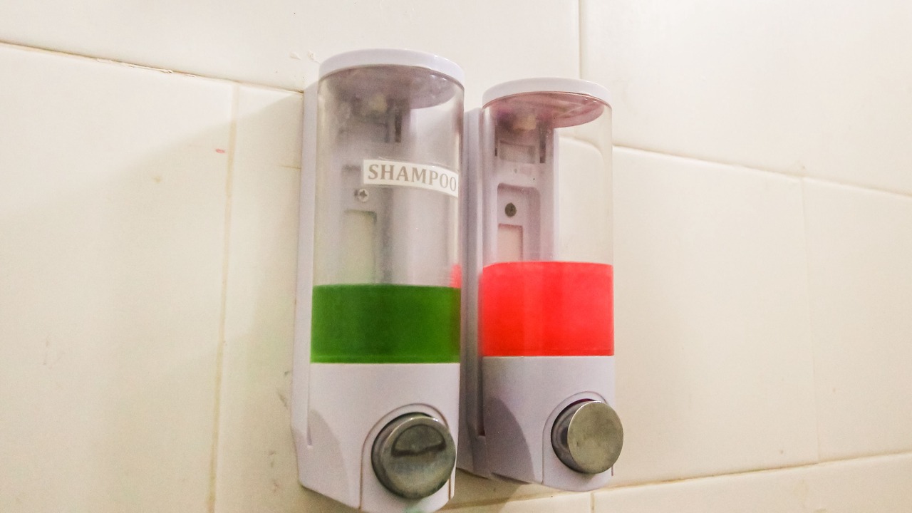 Photo of Bathroom in Kartika Plaza