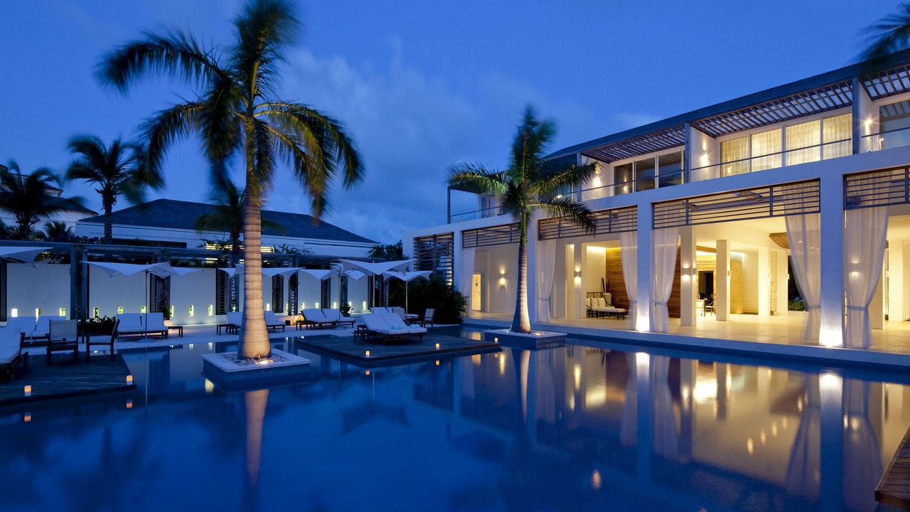 Photo of Outdoor in Grace Bay West