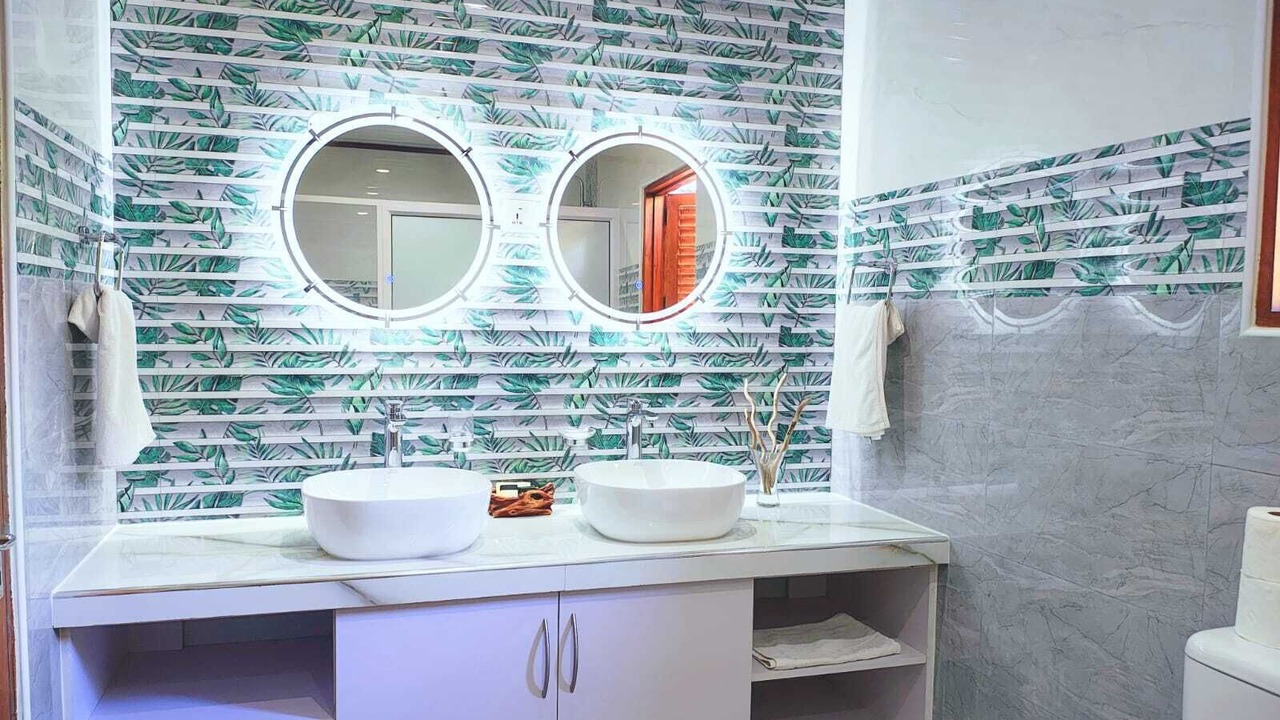 Photo of Bathroom in Anse Kerlan