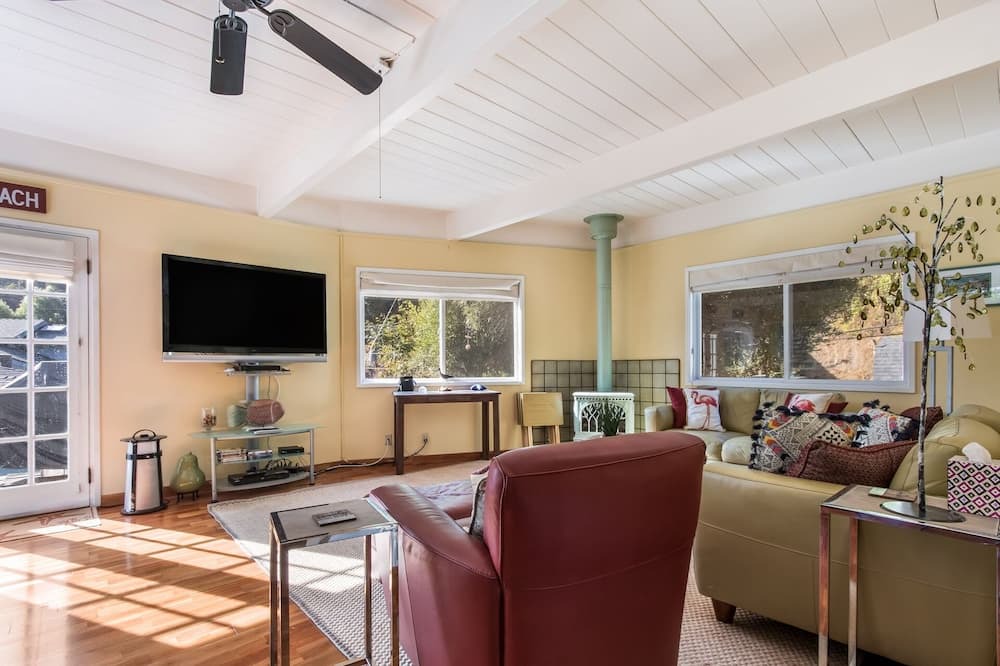 Photo of Bedroom in Aptos