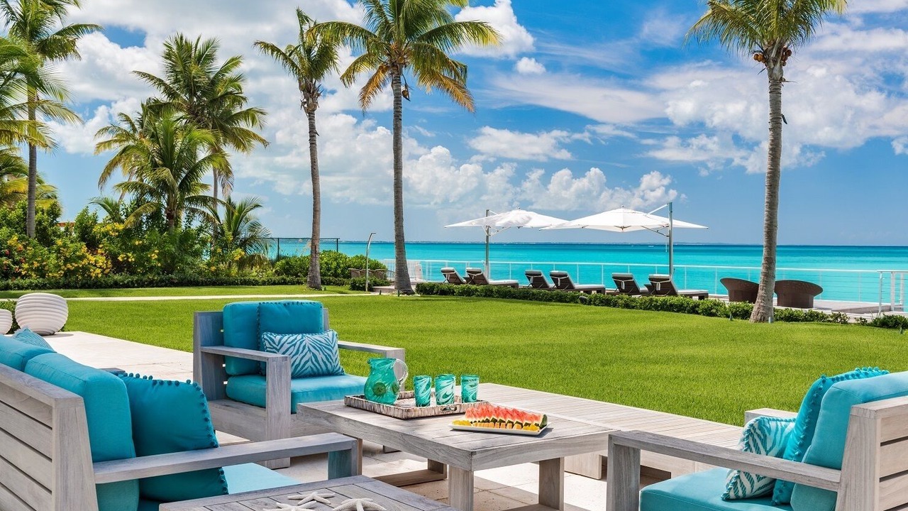 Photo of Patio Balcony in Leeward Settlement