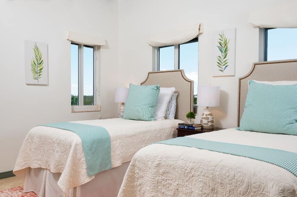 Photo of Bedroom in Venetian Road Settlement