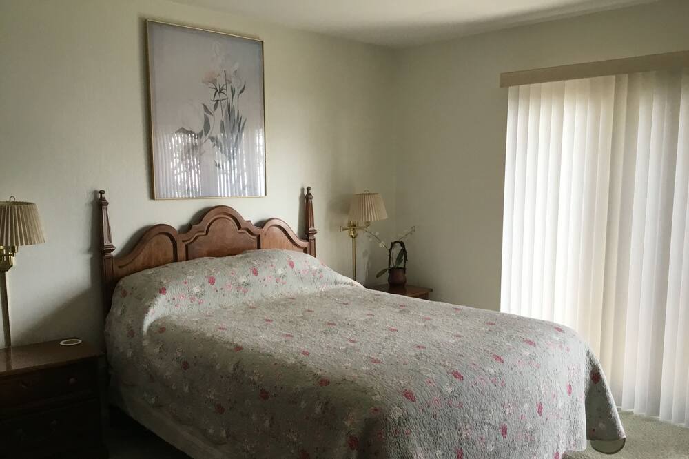 Photo of Bedroom in Aptos