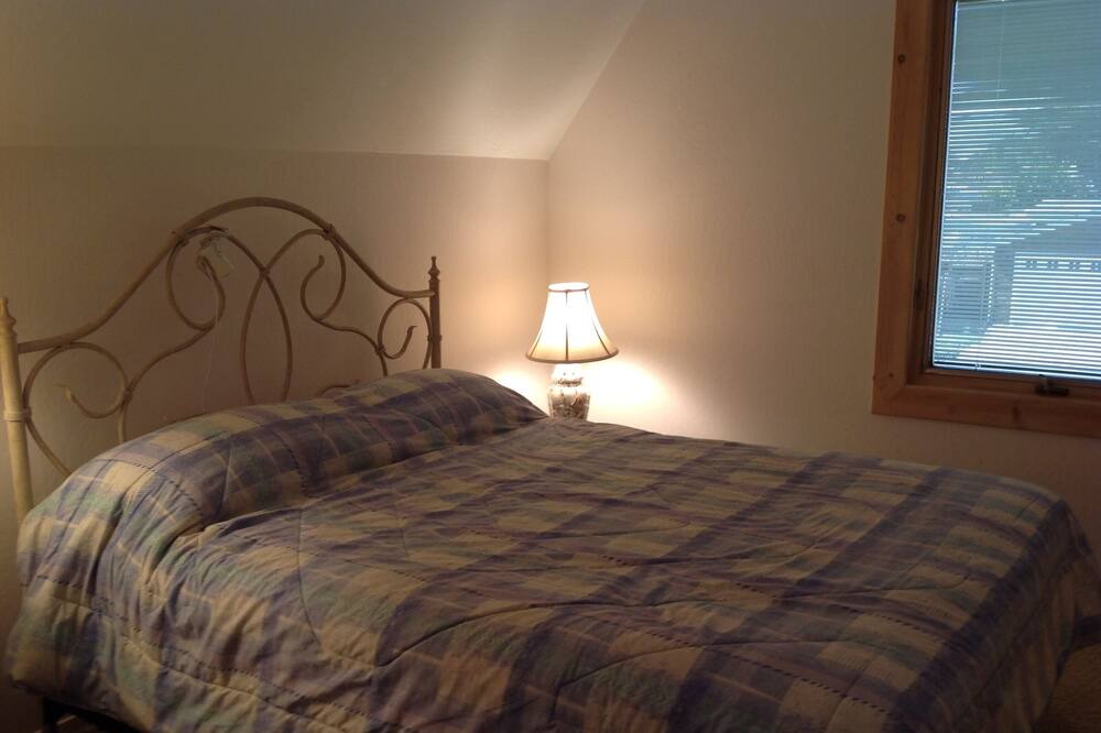 Photo of Bedroom in Aptos