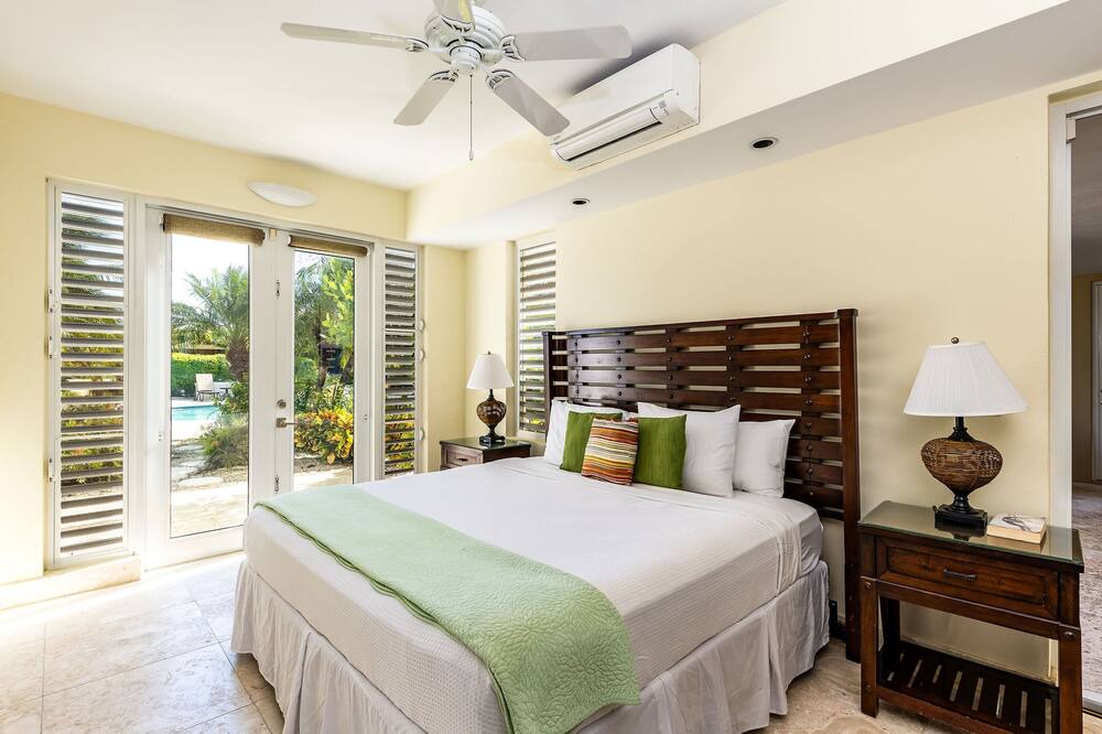 Photo of Bedroom in Long Bay Hills