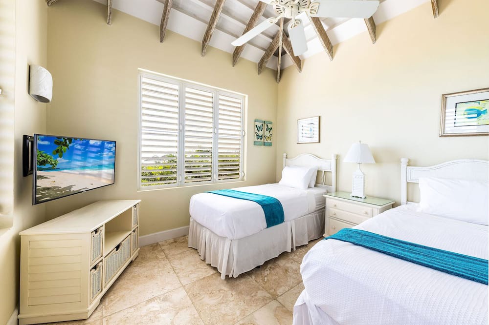 Photo of Bedroom in Long Bay Hills