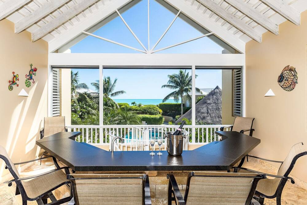 Photo of Patio Balcony in Long Bay Hills