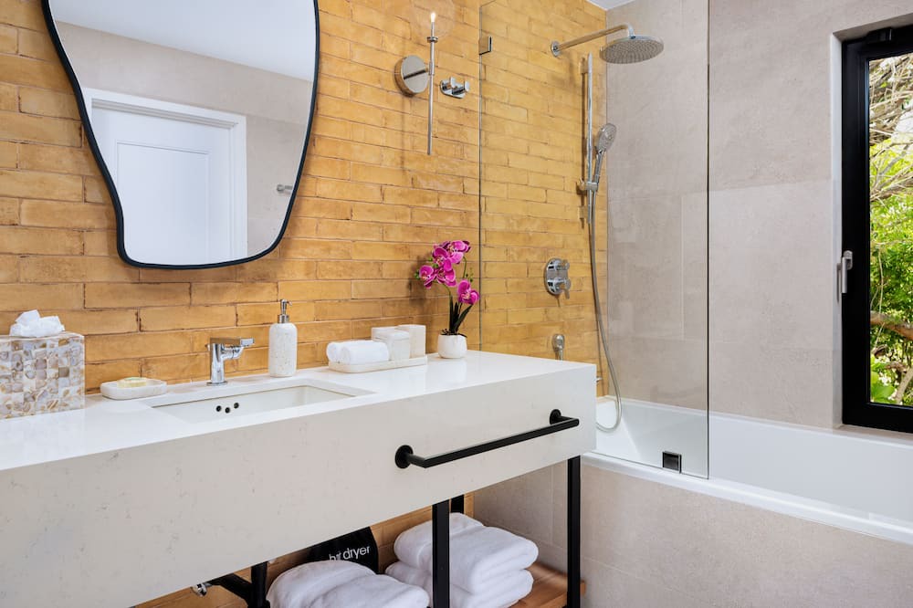 Photo of Bathroom in Ocean Point