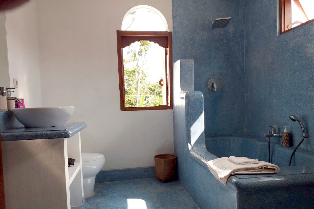 Photo of Bathroom in Dyanapura