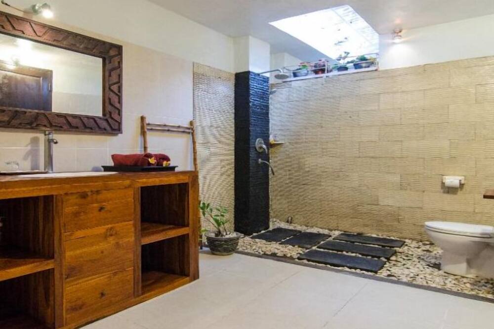 Photo of Bathroom in Dyanapura