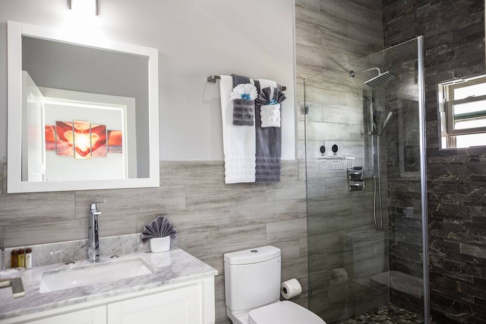 Photo of Bathroom in Long Bay