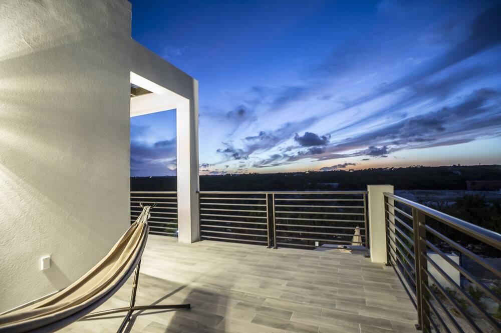 Photo of Patio Balcony in Long Bay
