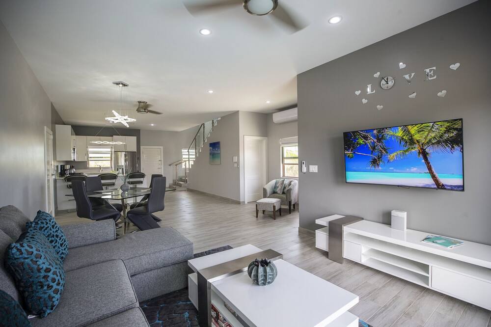Photo of Bedroom in Long Bay