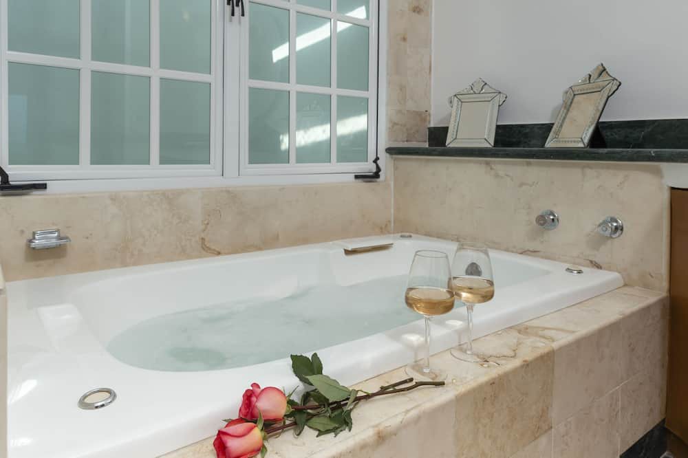 Photo of Bathroom in Zona Hotelera