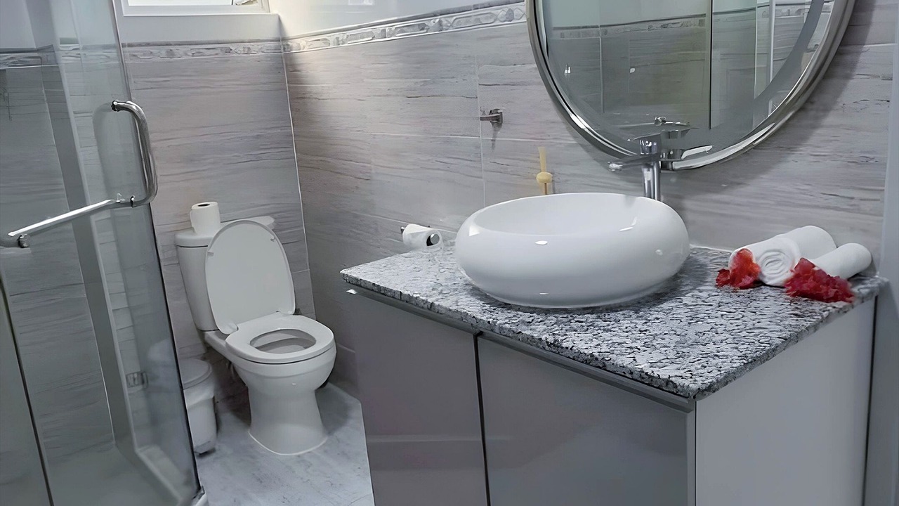 Photo of Bathroom in Anse Kerlan