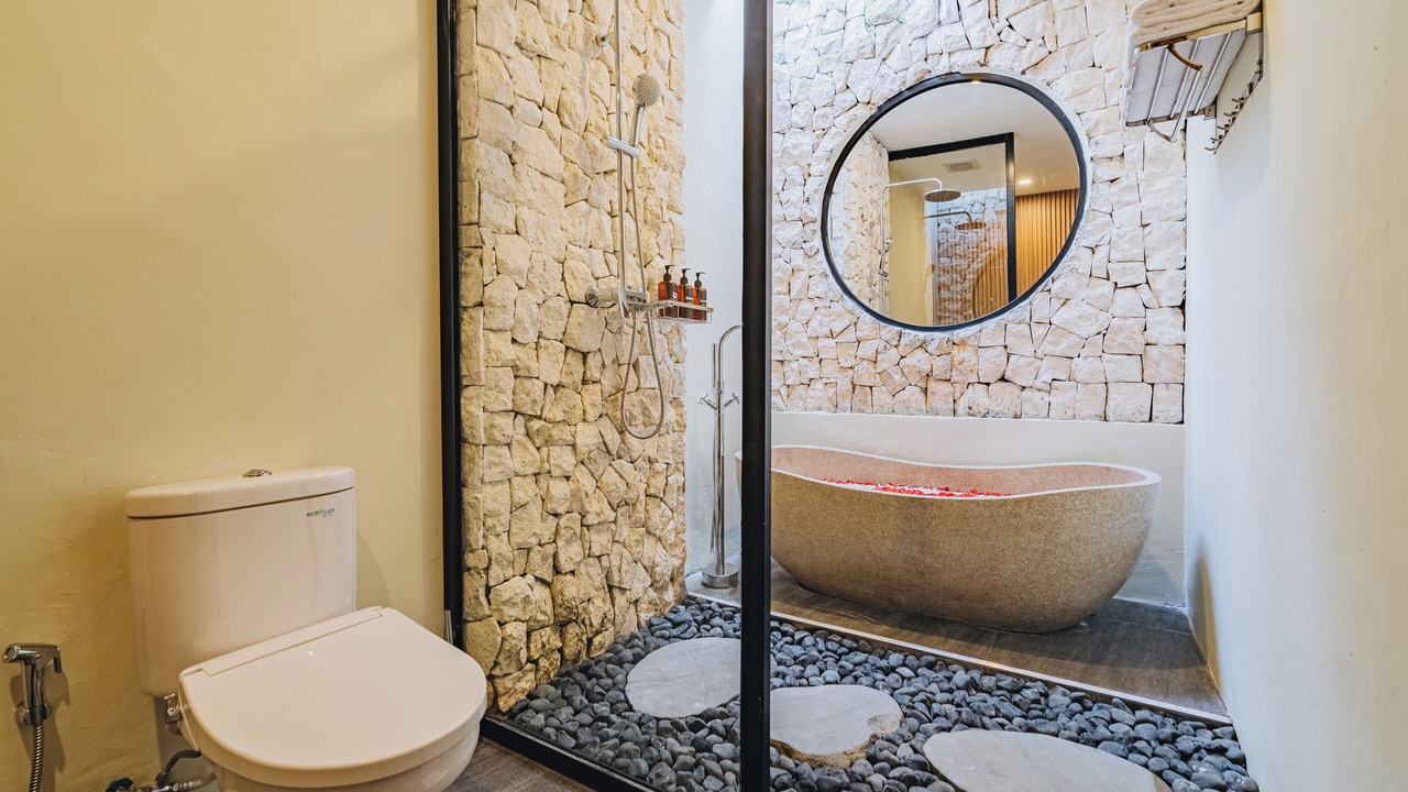 Photo of Bathroom in Mumbul