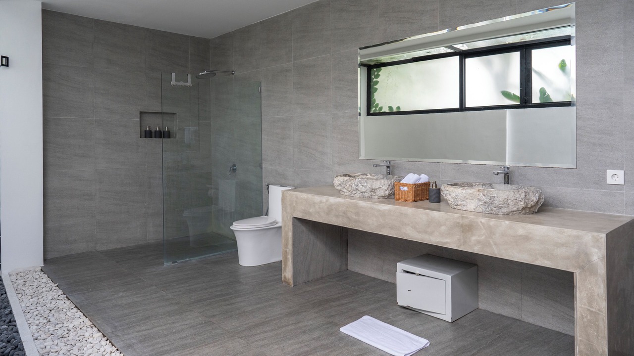 Photo of Bathroom in Padangsambian Klod