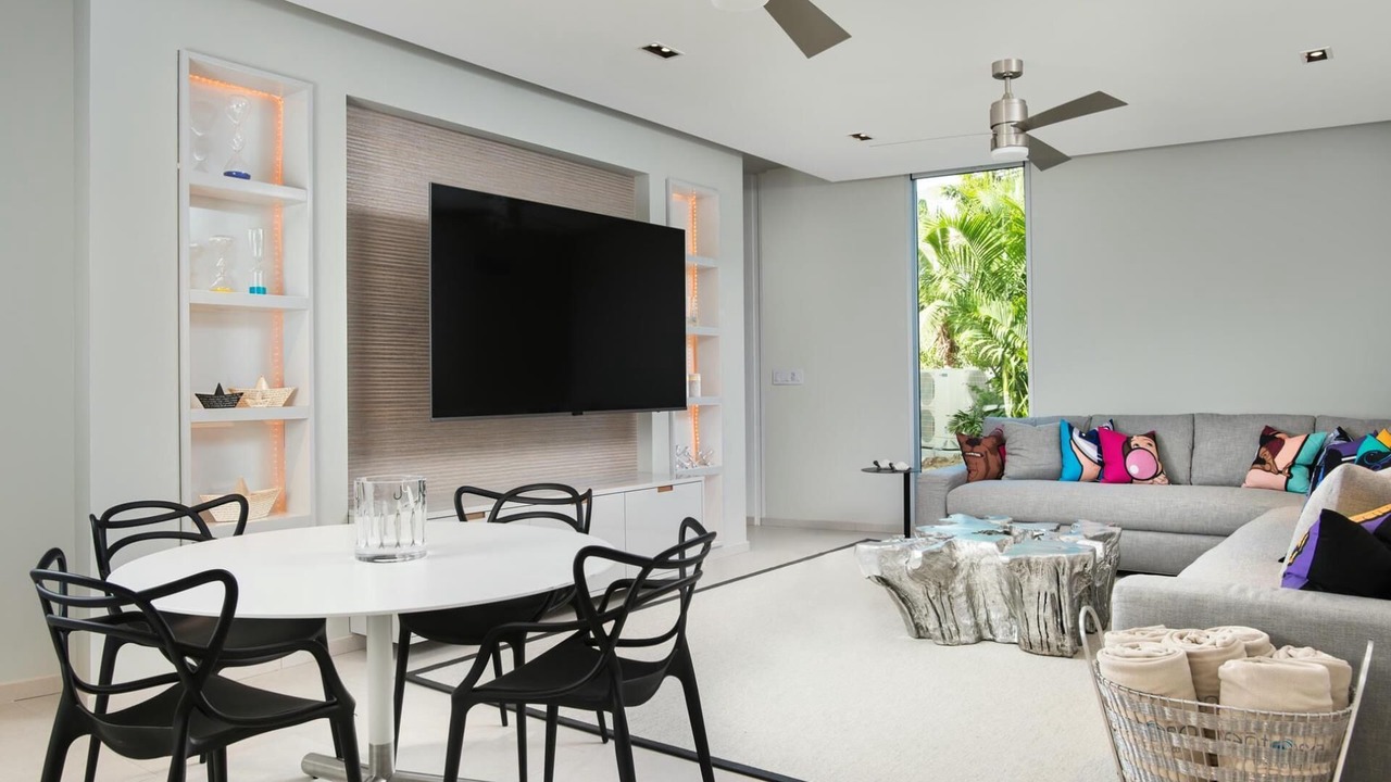 Photo of Livingroom in Cockburn Town