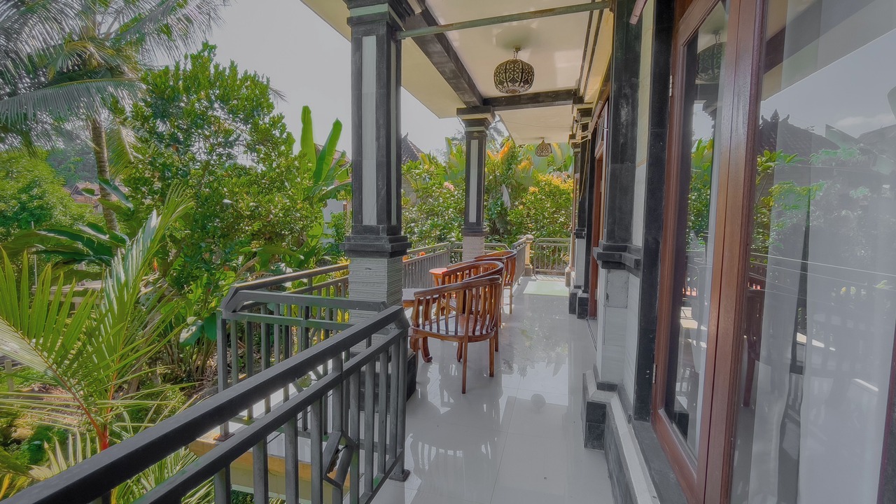 Photo of Patio Balcony in Sambahan