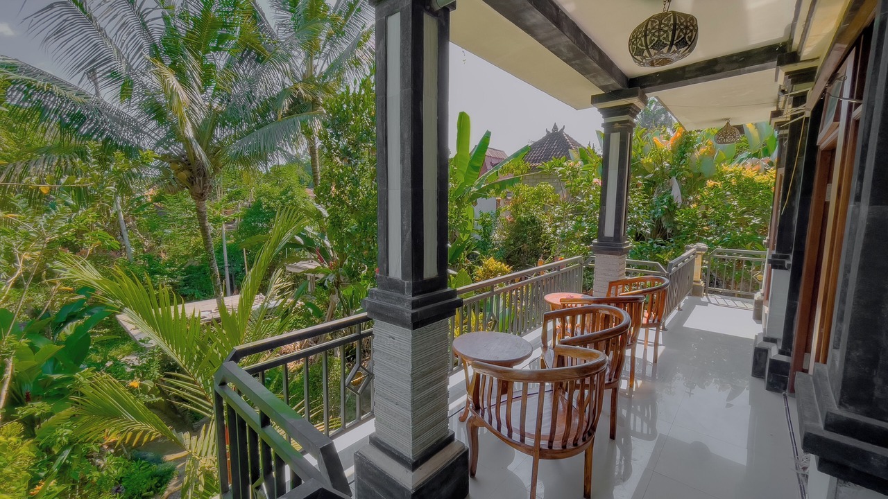 Photo of Patio Balcony in Sambahan