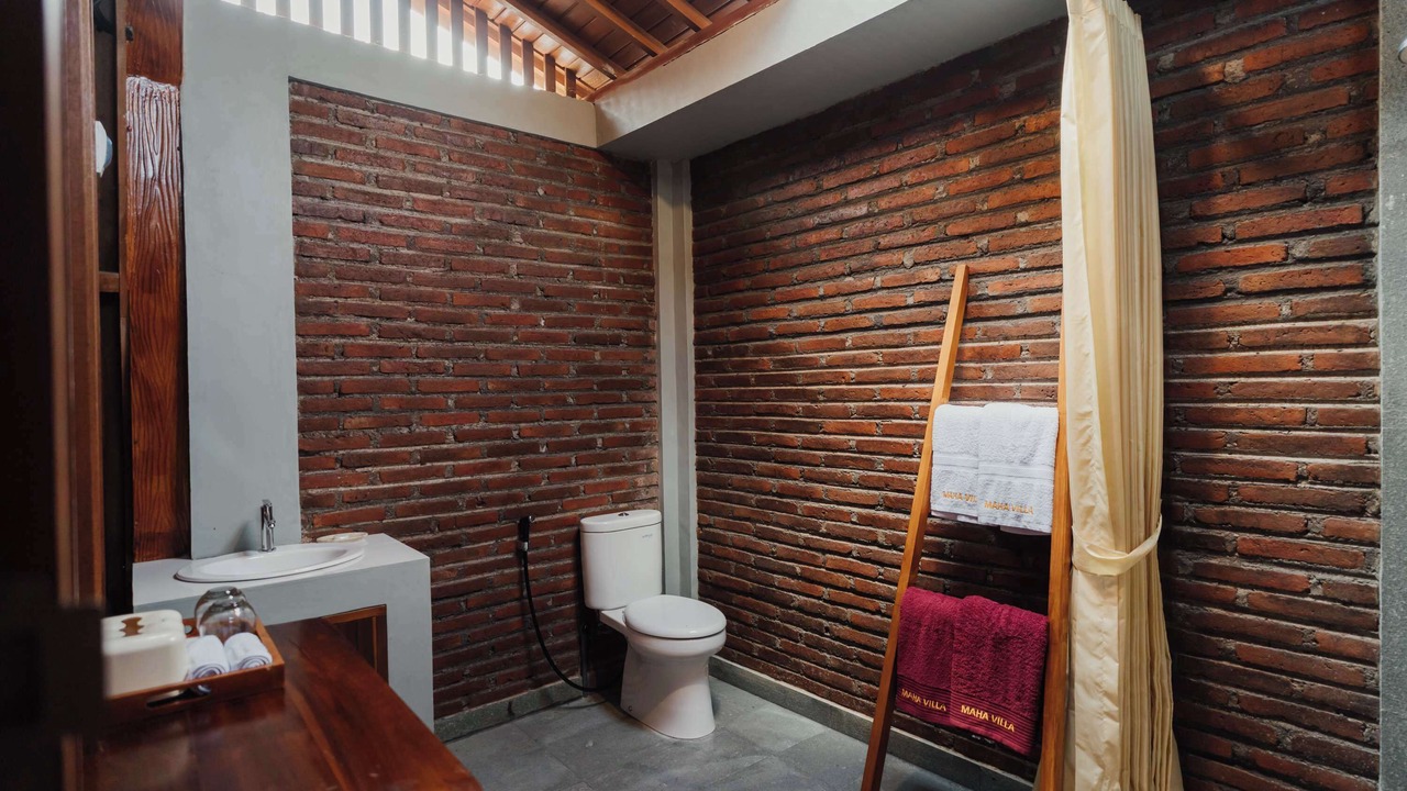 Photo of Bathroom in Kelating