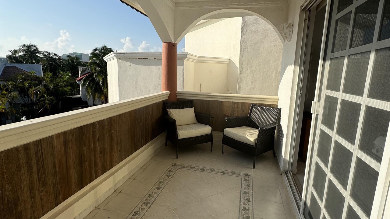 Photo of Patio Balcony in La Isla