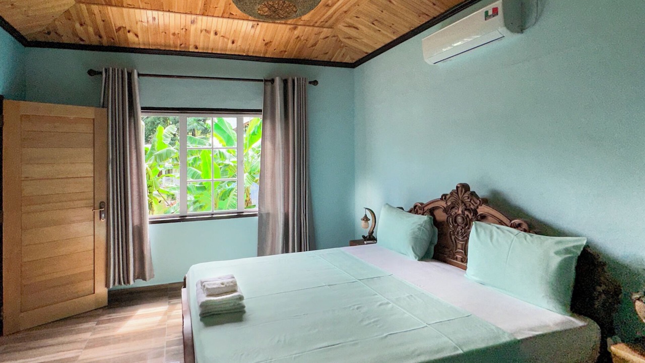 Photo of Bedroom in La Passe