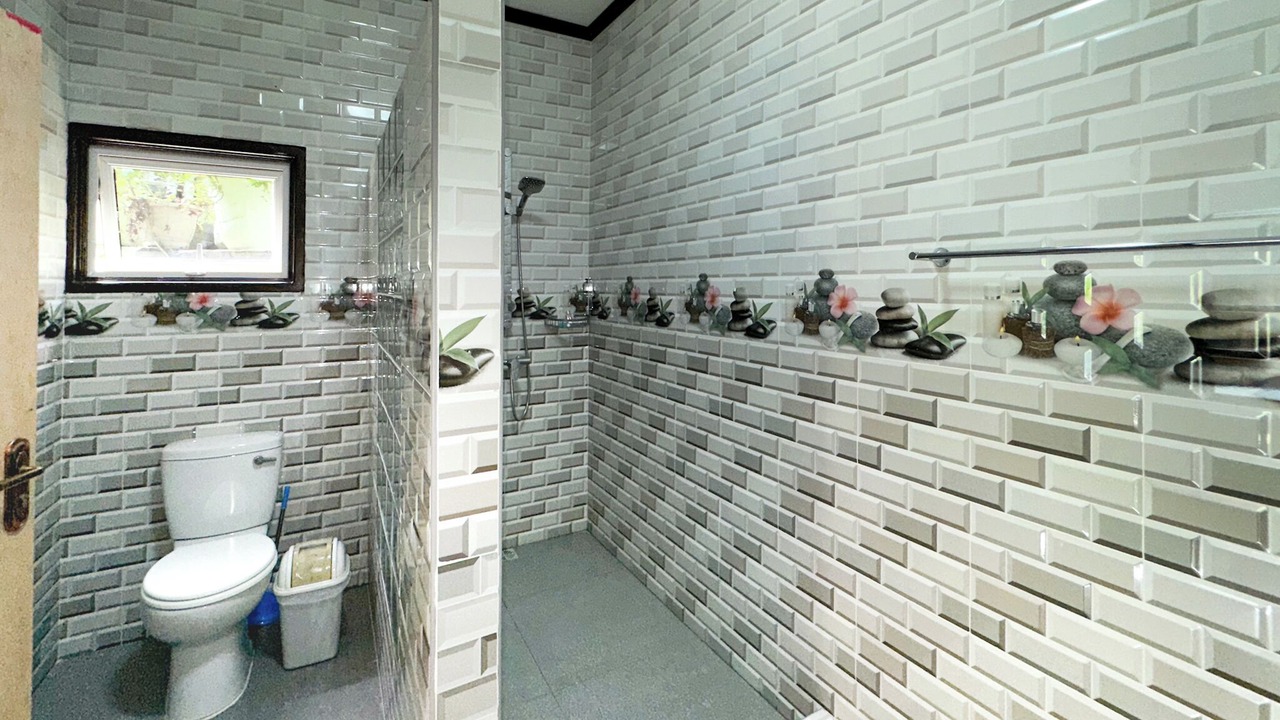 Photo of Bathroom in La Passe