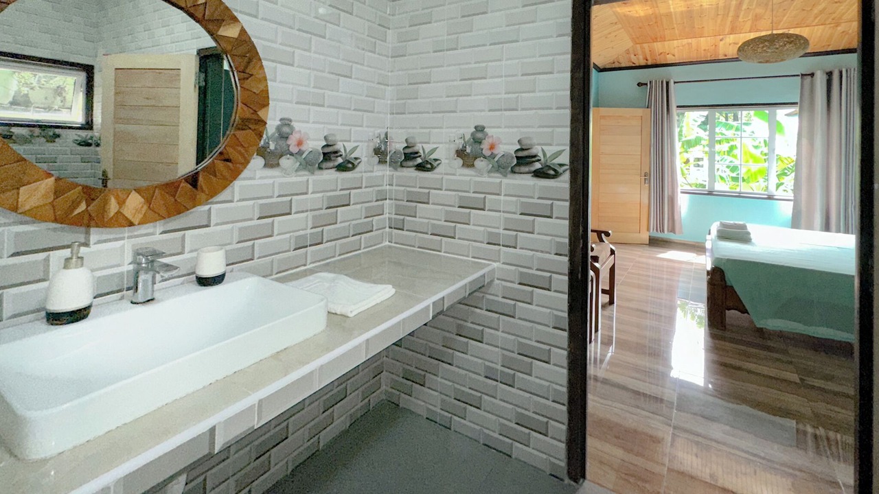 Photo of Bathroom in La Passe