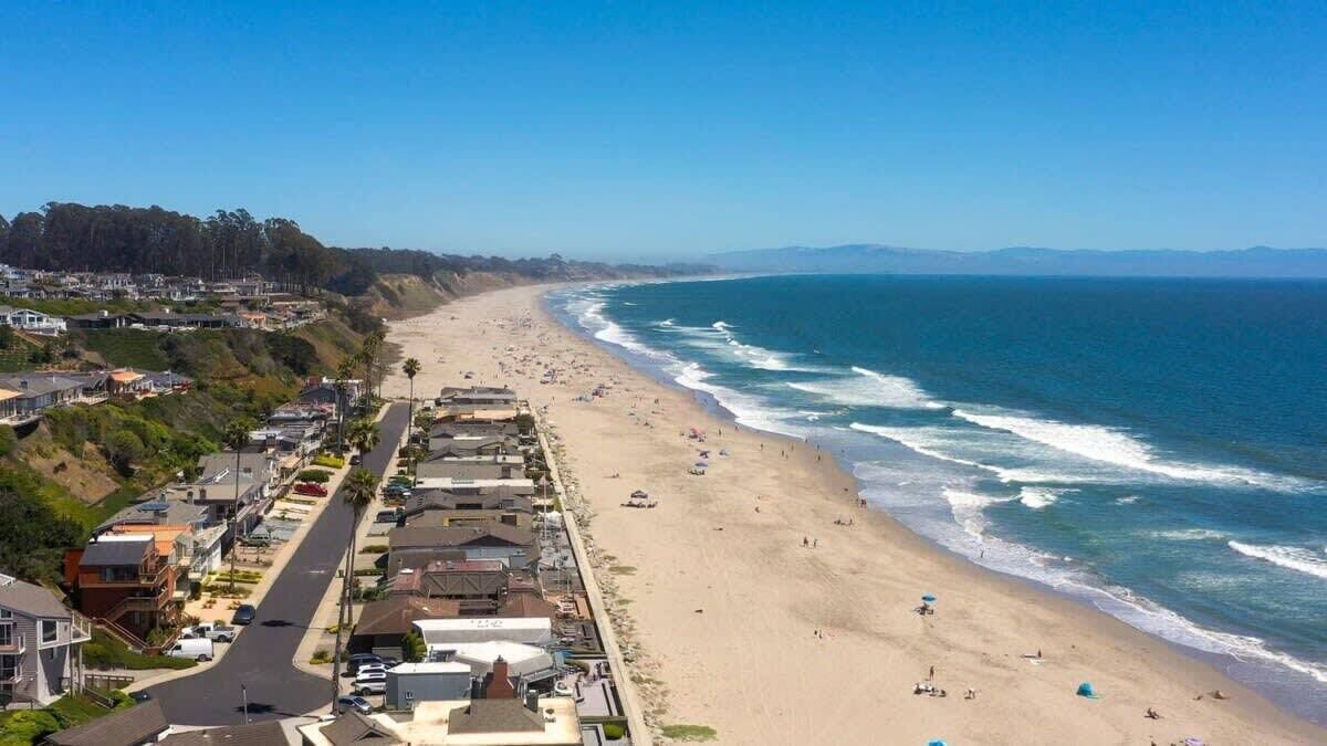 Photo of Others in Aptos