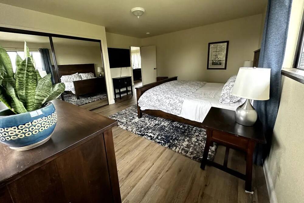 Photo of Bedroom in Watsonville