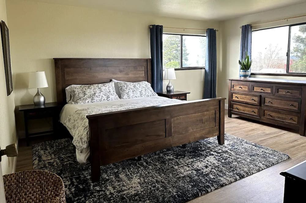 Photo of Bedroom in Watsonville