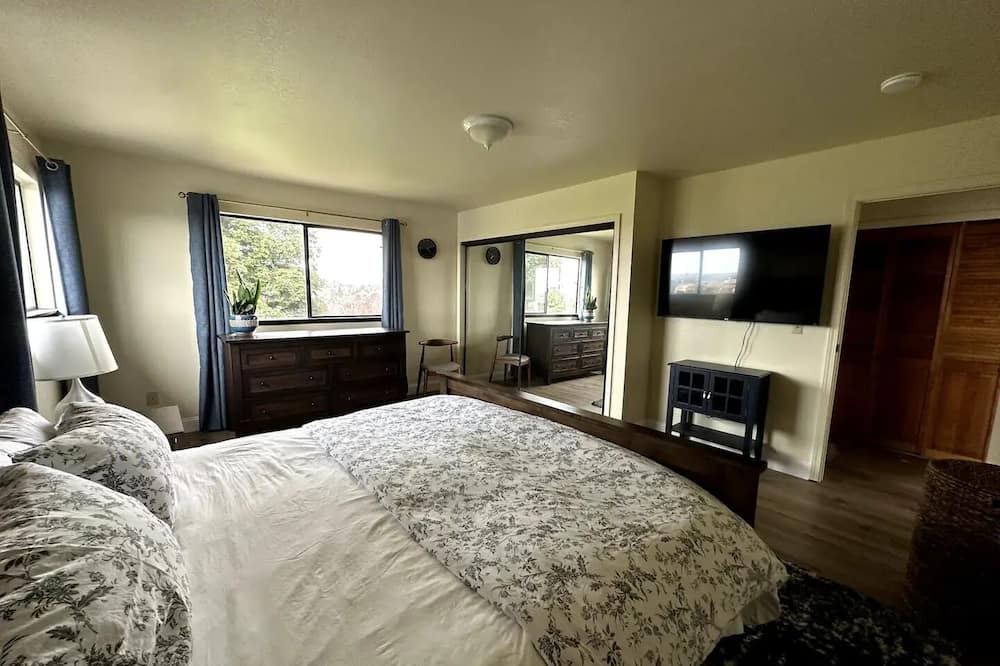Photo of Bedroom in Watsonville