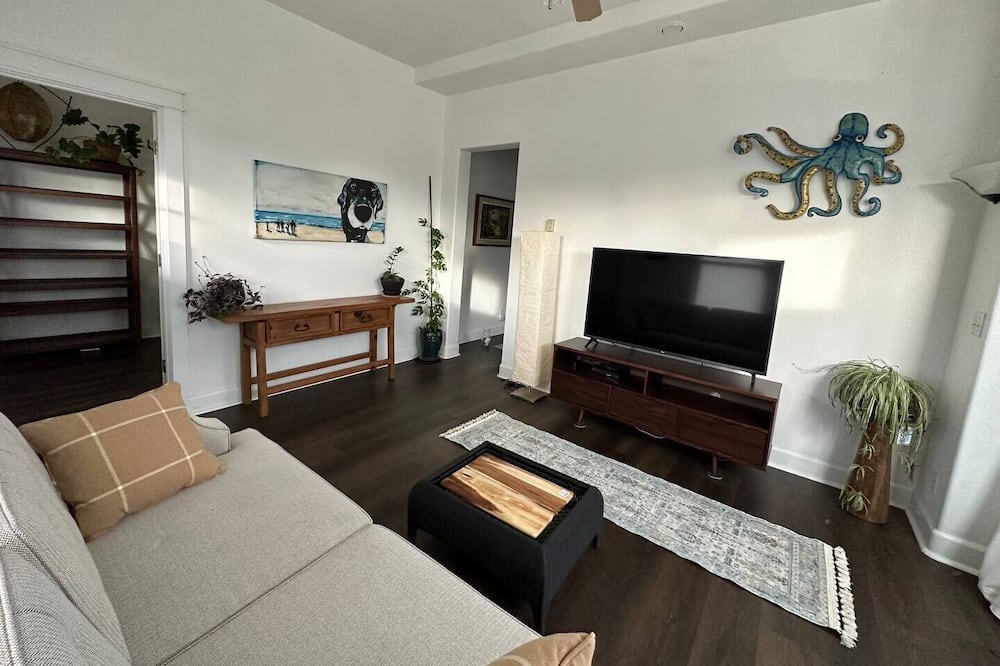 Photo of Livingroom in Opal Cliffs