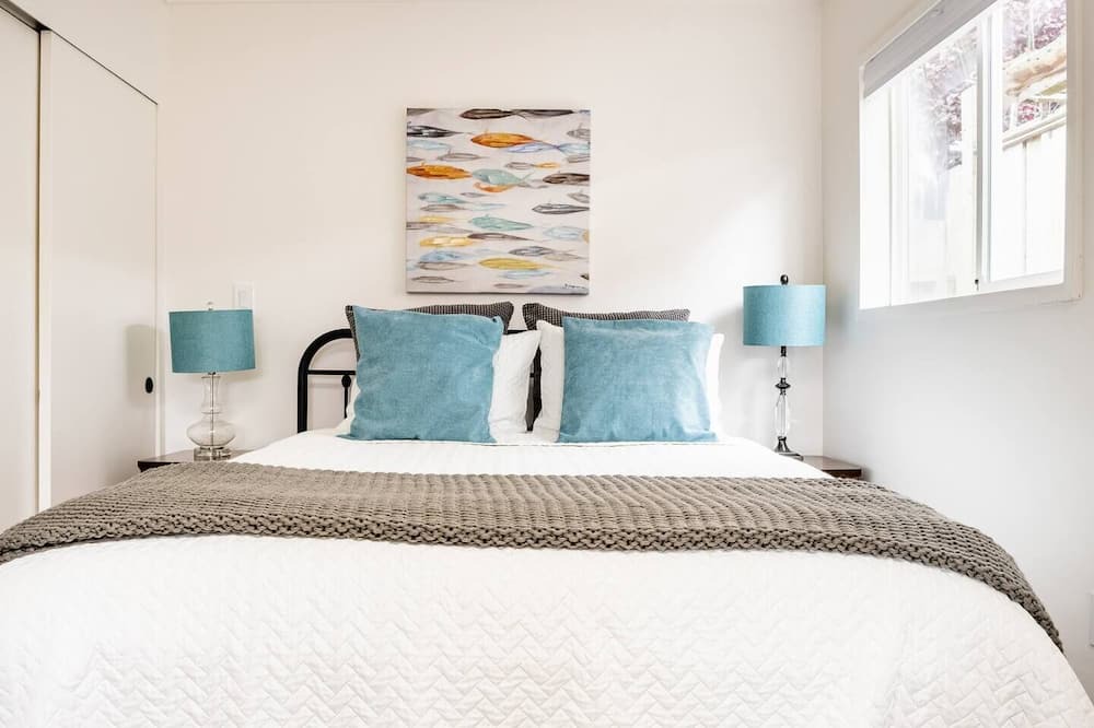 Photo of Bedroom in Opal Cliffs