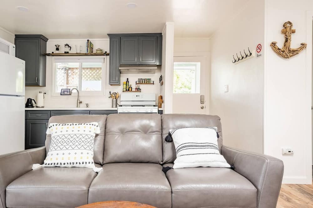 Photo of Livingroom in Opal Cliffs