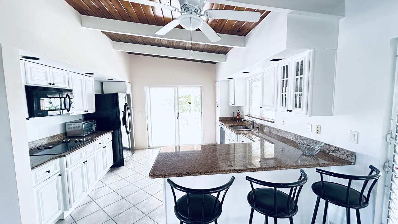 Photo of Kitchen in Discovery Bay