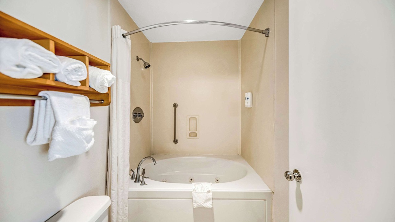 Photo of Bathroom in Beach Hill - Beach Flats