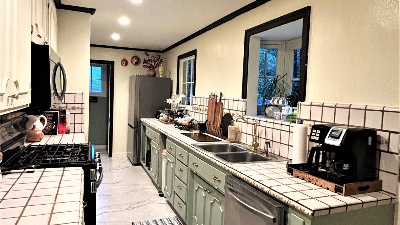 Photo of Kitchen in Ben Lomond