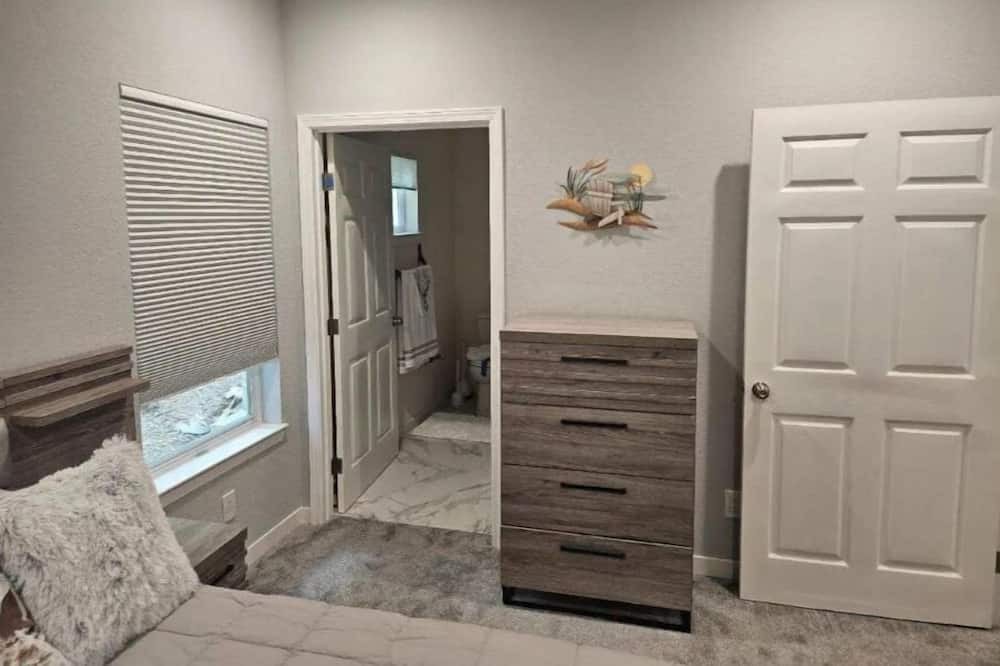 Photo of Bathroom in Boulder Creek