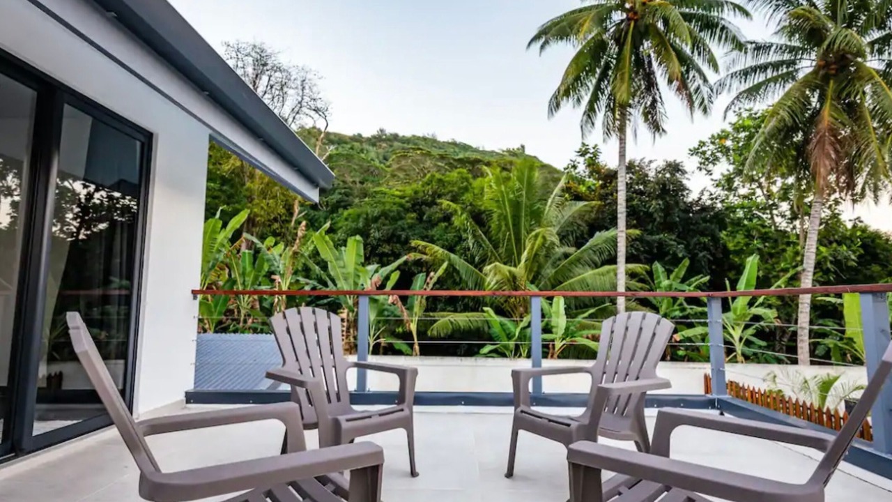 Photo of Patio Balcony in Point Matira