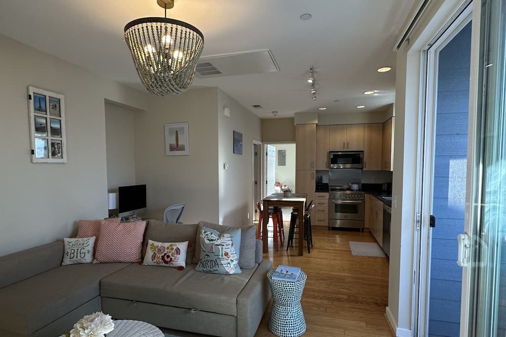 Photo of Livingroom in Opal Cliffs